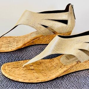NWOT Donald J. Pliner Cream Cork Sole Sandals